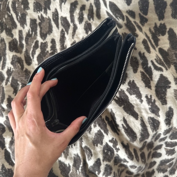 Striped Cosmetic Bag - multiple compartments - Picture 3 of 4